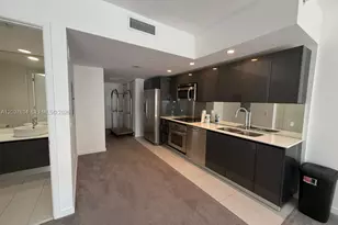 31 SE 6th St, Miami, FL 33131 - Photo 16