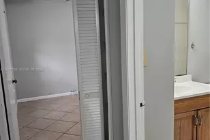 809 NE 214th Ln, Miami, FL 33179 - Photo 22