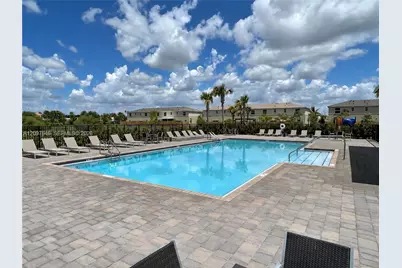 585 NE 5th Pl #585, Florida City, FL 33034 - Photo 22