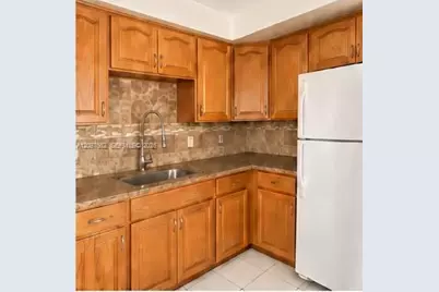 4707 NW 7th St #402-8, Miami, FL 33126 - Photo 2