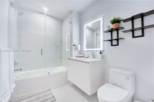700 NE 24th St, Miami, FL 33137 - Photo 28