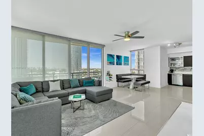 90 SW 3rd St #2013, Miami, FL 33130 - Photo 12