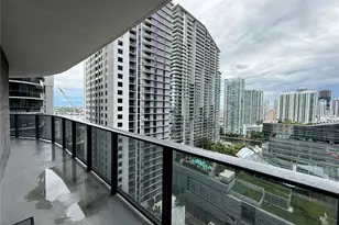 45 SW 9th St, Miami, FL 33130 - Photo 18