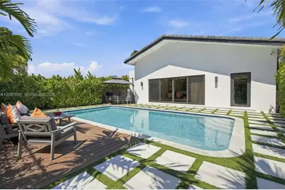 600 W 51st St, Miami Beach, FL 33140 - Photo 22