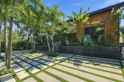600 W 51st St, Miami Beach, FL 33140 - Photo 44