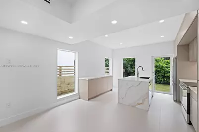 6167 SW 64th St, South Miami, FL 33143 - Photo 8