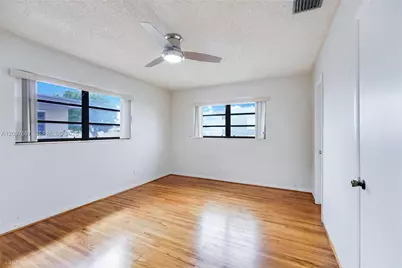 1321 W 2nd Ave, Hialeah, FL 33010 - Photo 12