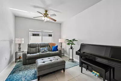 401 SE 17th Ave, Homestead, FL 33033 - Photo 8