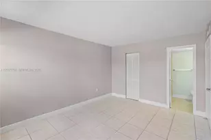 2150 Bay Dr, Miami Beach, FL 33141 - Photo 18