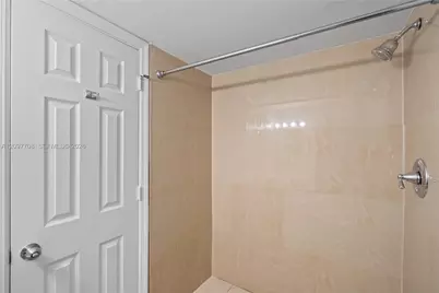 2150 Bay Dr #6, Miami Beach, FL 33141 - Photo 22