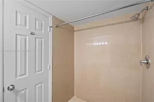 2150 Bay Dr, Miami Beach, FL 33141 - Photo 22