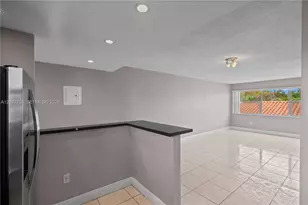 2150 Bay Dr, Miami Beach, FL 33141 - Photo 8