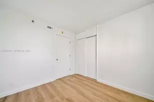 501 SW 1st St, Miami, FL 33130 - Photo 22