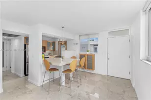 1670 Bay Rd, Miami Beach, FL 33139 - Photo 12