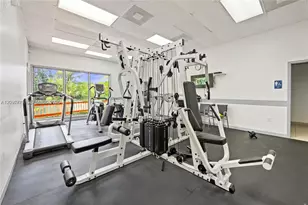 1200 NE Miami Gardens Dr, Miami, FL 33179 - Photo 14
