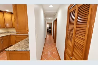 333 Whitethorn Dr, Miami Springs, FL 33166 - Photo 12