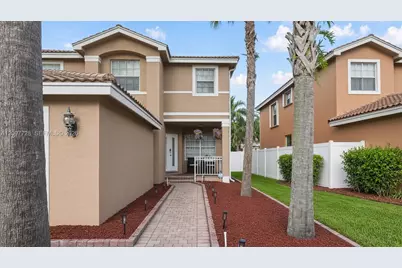 5402 W Queenship Ct, Greenacres, FL 33463 - Photo 2