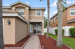 5402 W Queenship Ct, Greenacres, FL 33463 - Photo 2