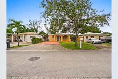 743 E 29th St, Hialeah, FL 33013 - Photo 32