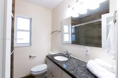 236-238 NE 1st St, Dania Beach, FL 33004 - Photo 10