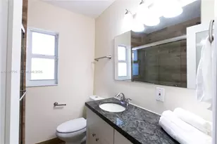 236-238 NE 1st St, Dania Beach, FL 33004 - Photo 10