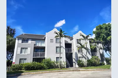 577 SW 111th Ln #204, Pembroke Pines, FL 33025 - Photo 4