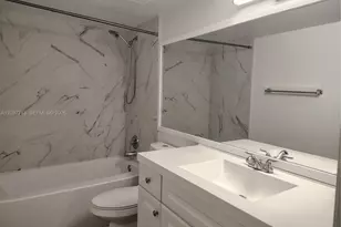 577 SW 111th Ln, Pembroke Pines, FL 33025 - Photo 18
