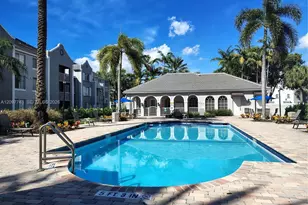 577 SW 111th Ln, Pembroke Pines, FL 33025 - Photo 1