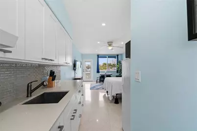 4228 N Ocean Dr #11, Lauderdale by the Sea, FL 33308 - Photo 8