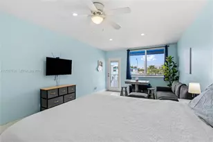4228 N Ocean Dr, Lauderdale by the Sea, FL 33308 - Photo 14