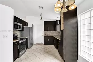1014 Aspri Way, Riviera Beach, FL 33418 - Photo 16