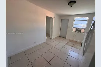 1429 SW 3rd St #5, Miami, FL 33135 - Photo 4