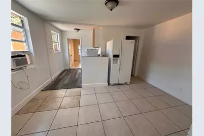 1429 SW 3rd St #5, Miami, FL 33135 - Photo 2