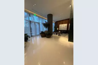 1400 Biscayne #2602, Miami, FL 33132 - Photo 4