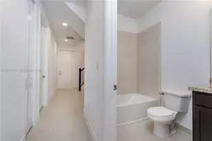 11757 SW 13th Ct, Pembroke Pines, FL 33025 - Photo 10