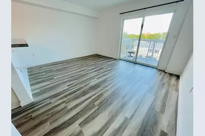 2740 SW 28th Ter #403, Coconut Grove, FL 33133 - Photo 6