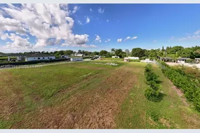 24200 SW 209th Pl, Homestead, FL 33031 - Photo 2