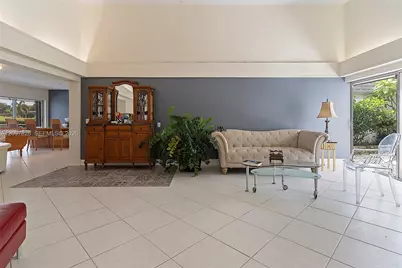 5010 Banyan Ln, Tamarac, FL 33319 - Photo 8