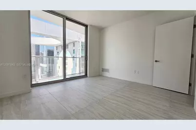 77 SE 5th Street #4014, Miami, FL 33131 - Photo 12
