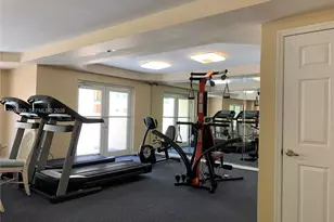2475 NW 16th St Rd, Miami, FL 33125 - Photo 12
