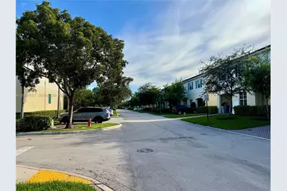 626 SW 3rd Ave, Pompano Beach, FL 33060 - Photo 28
