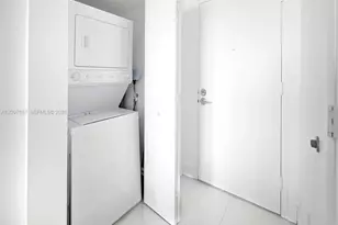 92 SW 3rd St, Miami, FL 33130 - Photo 14