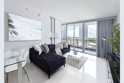 92 SW 3rd St #1908, Miami, FL 33130 - Photo 6