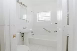 7021 NW 4th Ct, Miami, FL 33150 - Photo 8