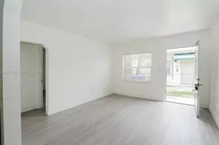 7021 NW 4th Ct, Miami, FL 33150 - Photo 4