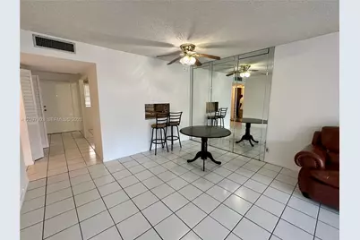 3051 NW 46th Ave #203, Lauderdale Lakes, FL 33313 - Photo 8