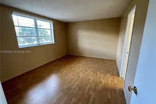 3051 NW 46th Ave, Lauderdale Lakes, FL 33313 - Photo 16