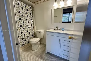 3051 NW 46th Ave, Lauderdale Lakes, FL 33313 - Photo 18