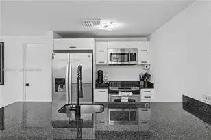 350 S Miami Ave, Miami, FL 33130 - Photo 12