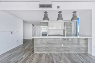 460 NE 28th St, Miami, FL 33137 - Photo 8